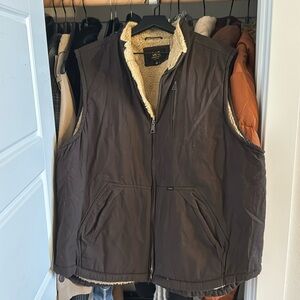 Men’s XL Lee Vest